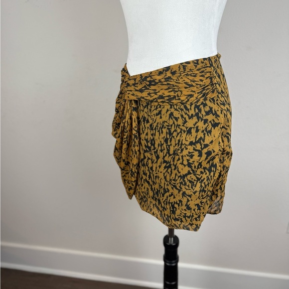 ZARA Women’s Draped Mini Skirt Mustard Black Print Size M - Picture 3 of 9